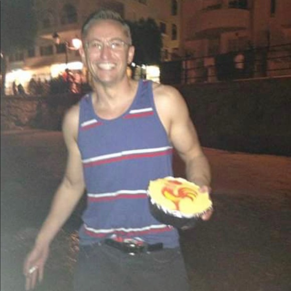 Meet your Posher, Rob - Picture 5 of 8